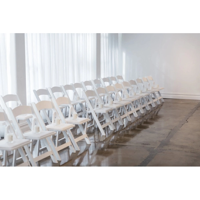 TIMELESS FORM FOLDING CHAIR - WHITE - Image 2