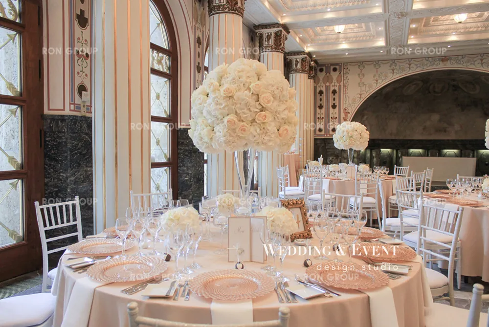 outdoor-event-furniture-setup