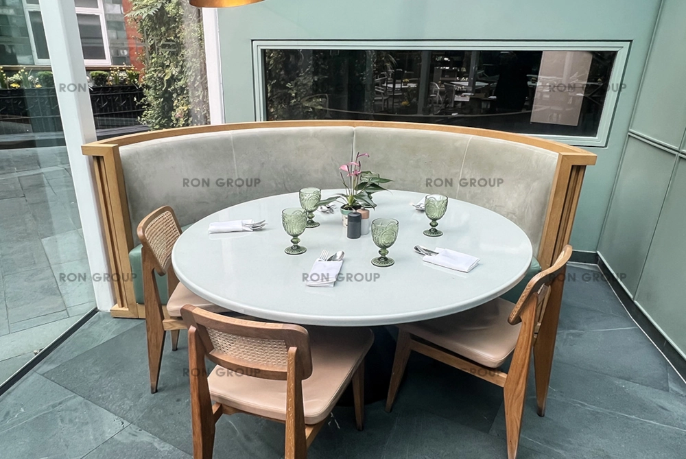 Taj Hotel London Victorian Courtyard Elegant Functional Design Taj Hotel London Luxury Victorian Courtyard All-Weather Setup